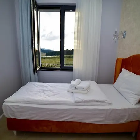 Hills Afrodita & 4* Zlatibor